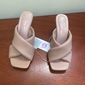NWT a new day Clementine nude sandal heels size 6.5